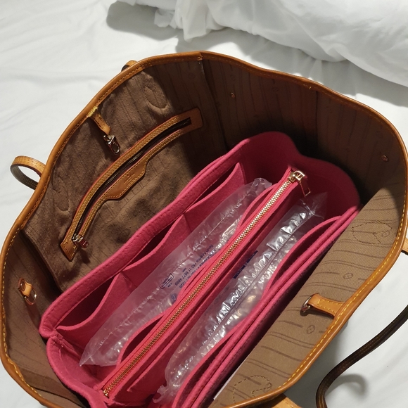 LOUIS VUITTON Neverfull MG - Picture 3 of 9